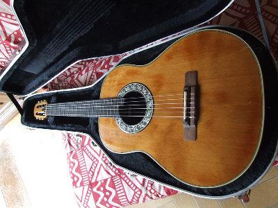 Ovation.JPG
