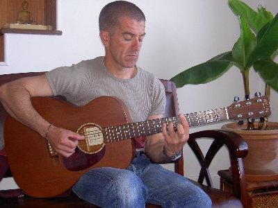 xabi guitare.JPG